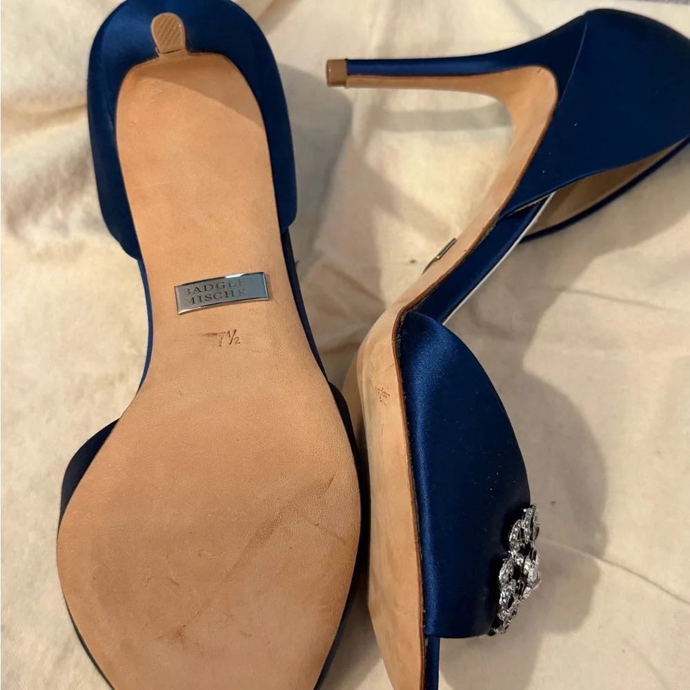 Badgley Mischka Blue Satin Heels with Crystal Embellishments - NWOT - Picture 4 of 5
